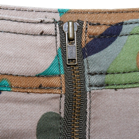 Cabi "Zip Line" Floral Side Pocket Skirt - Picture 12 of 16